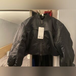 Women's Lululemon Insulated Ruched Bomber Jacket Sz 4 Black